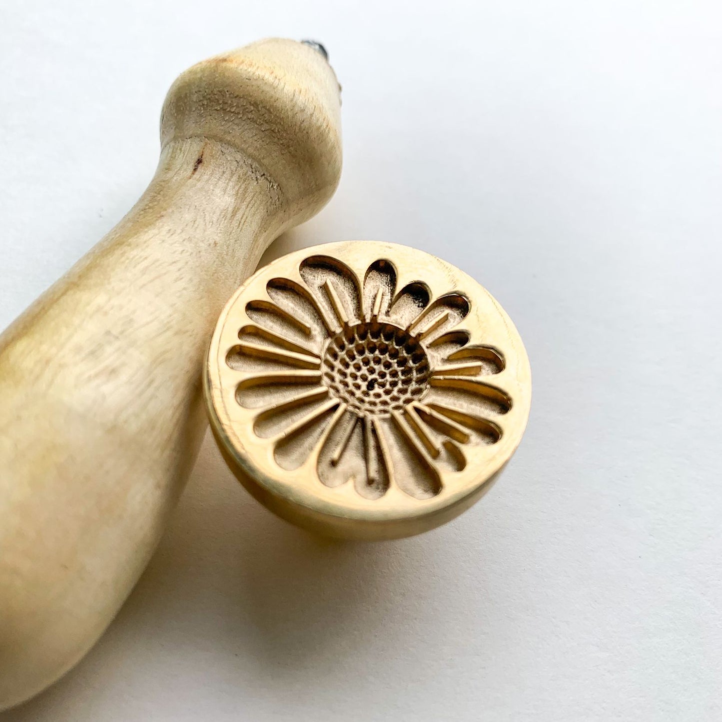 AW80 - 18B - Premium 3D Seal Wax Stamp with Wooden Handle | 30mm Diameter