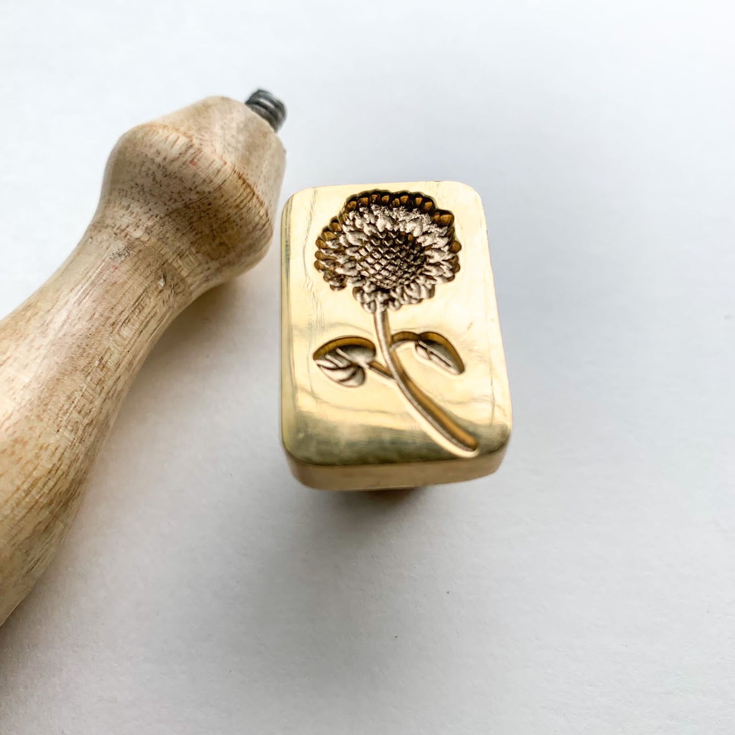 AW79 - 18B - Premium 3D Seal Wax Stamp with Wooden Handle | 30mm Diameter